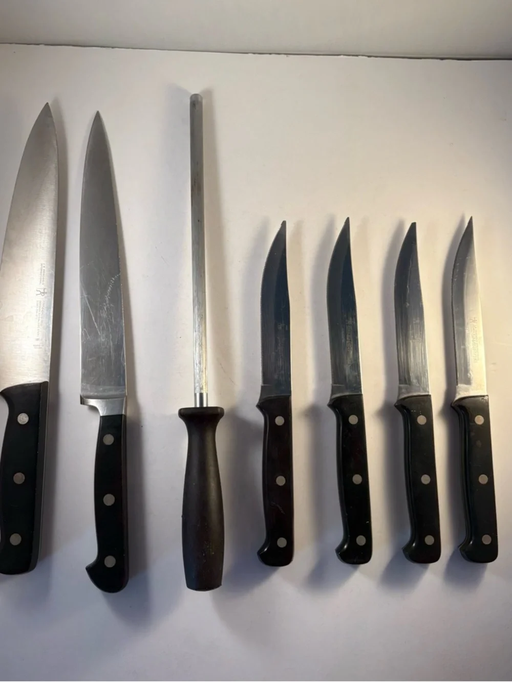 Lot 7 JA Henckels‎ Assorted Knives And Sharpener Eversharp / Fine Edge Pro Steak